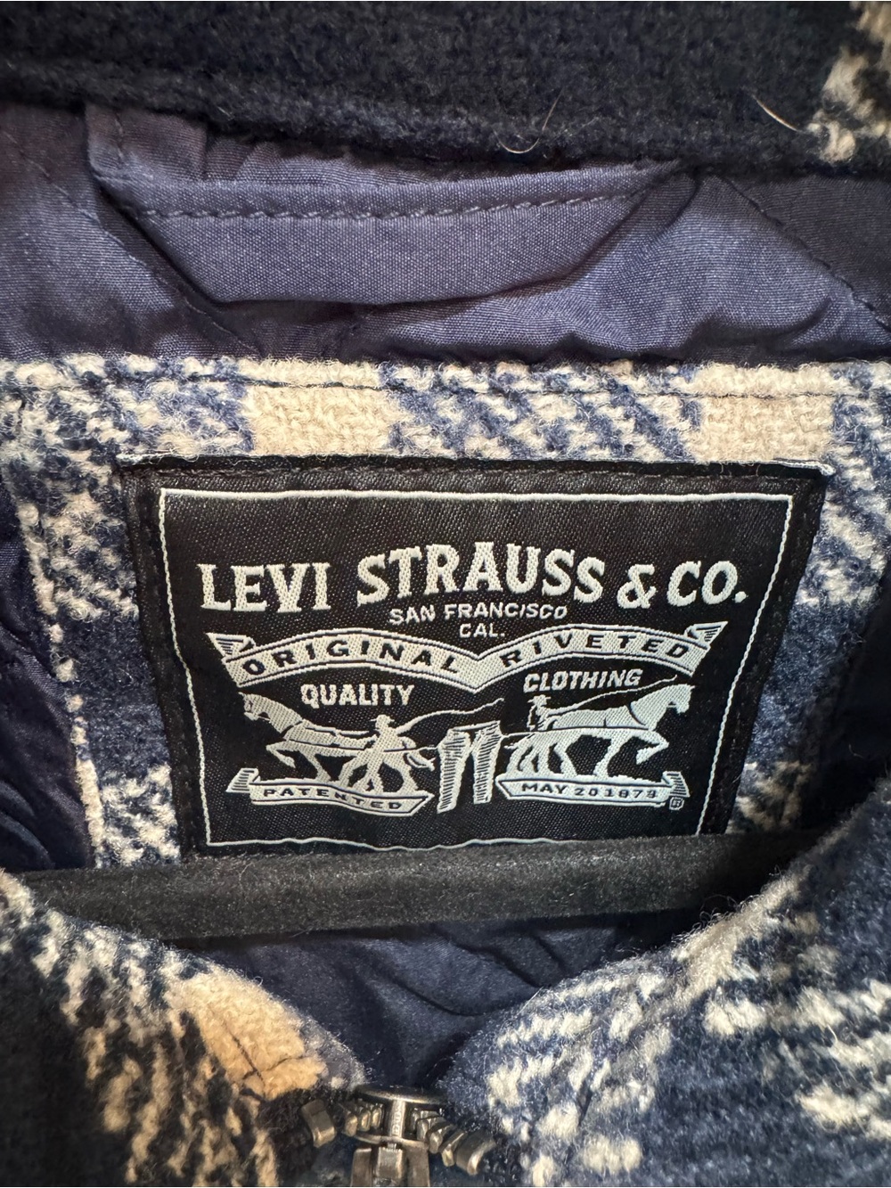 Levi's Men's Blue Plaid Shacket Coat Lined and Insulated Size M Cabincore Work - Picture 4 of 13